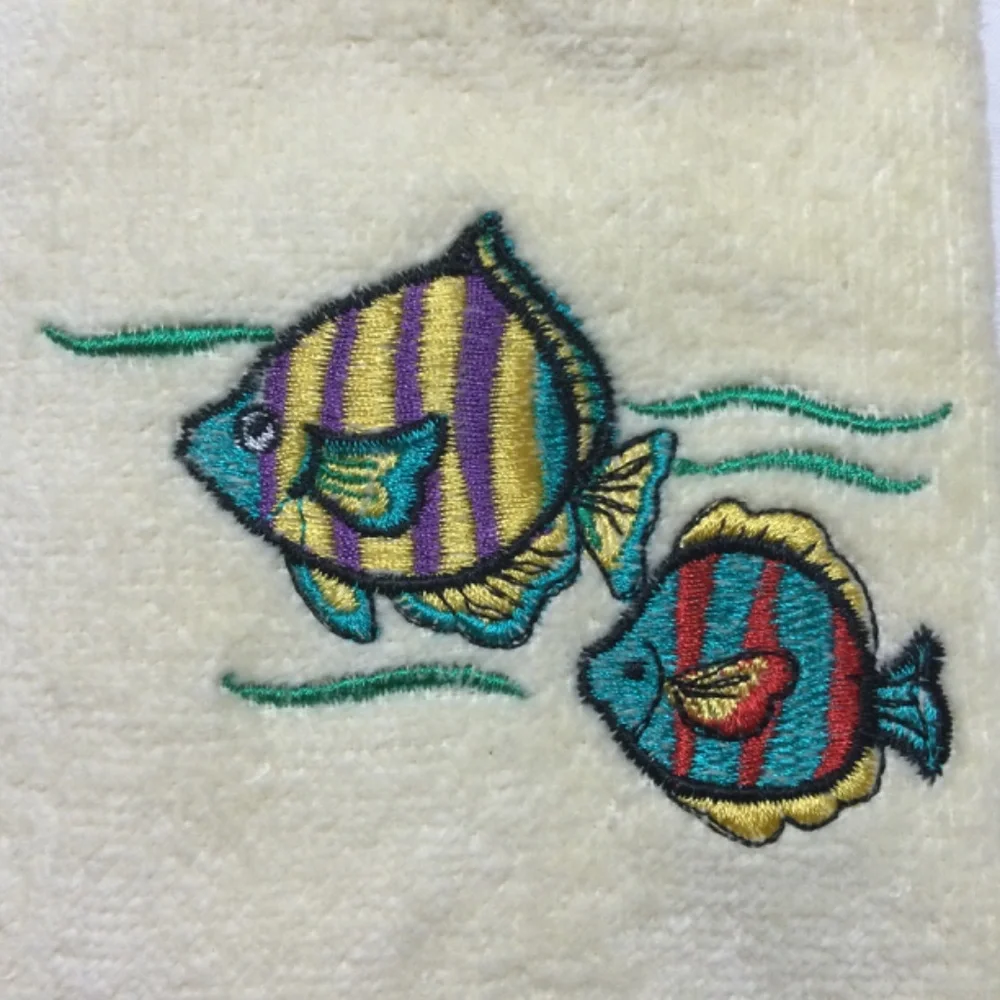 Vintage NOS Avanti Tahiti Fish Embroidered Fingertip Towel 100% Cotton 1978 NWT